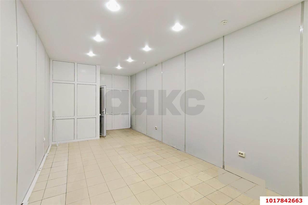 Фото №6: Торговое помещение <span class="whitespace-nowrap">175 м²</span>, <span class="whitespace-nowrap">1/1 эт.</span> - Краснодар, Карасунский внутригородской округ, мкр. Камвольно-суконный Комбинат, ул. Уральская, 83А