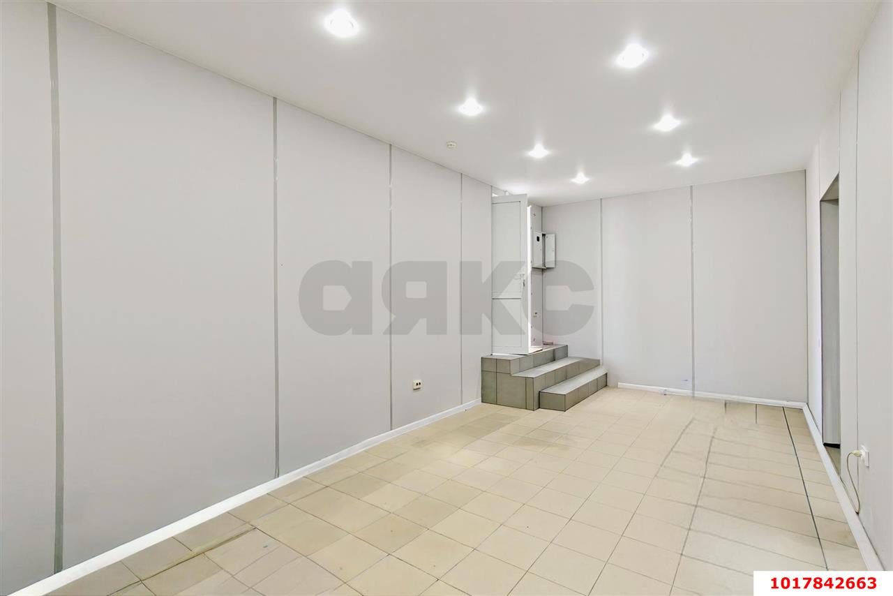 Фото №7: Торговое помещение <span class="whitespace-nowrap">175 м²</span>, <span class="whitespace-nowrap">1/1 эт.</span> - Краснодар, Карасунский внутригородской округ, мкр. Камвольно-суконный Комбинат, ул. Уральская, 83А