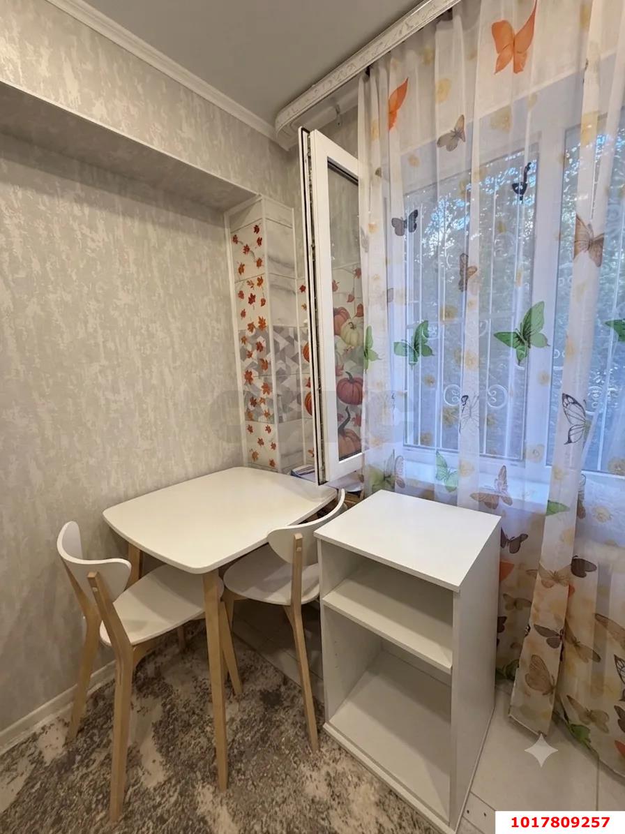 Фото №8: 2-комнатная квартира <span class="whitespace-nowrap">43 м²</span>, <span class="whitespace-nowrap">1/5 эт.</span> - Краснодар, Прикубанский внутригородской округ, мкр. Фестивальный, ул. Гагарина, 97