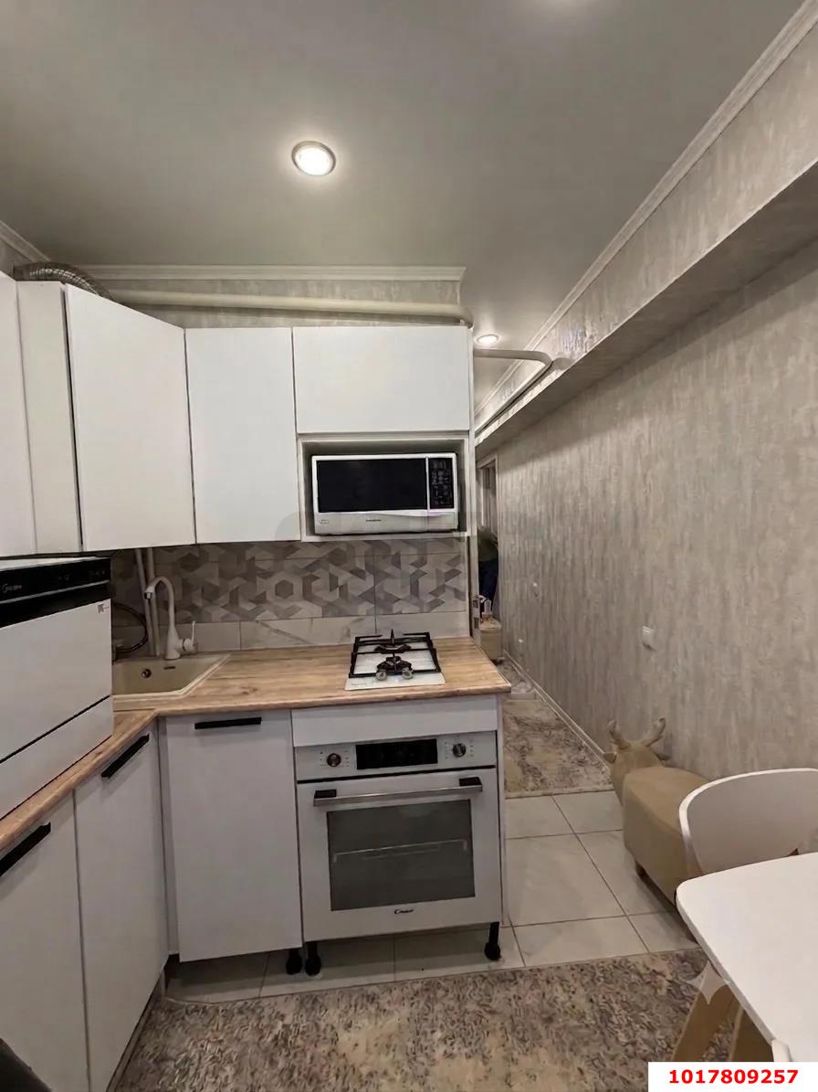 Фото №10: 2-комнатная квартира <span class="whitespace-nowrap">43 м²</span>, <span class="whitespace-nowrap">1/5 эт.</span> - Краснодар, Прикубанский внутригородской округ, мкр. Фестивальный, ул. Гагарина, 97