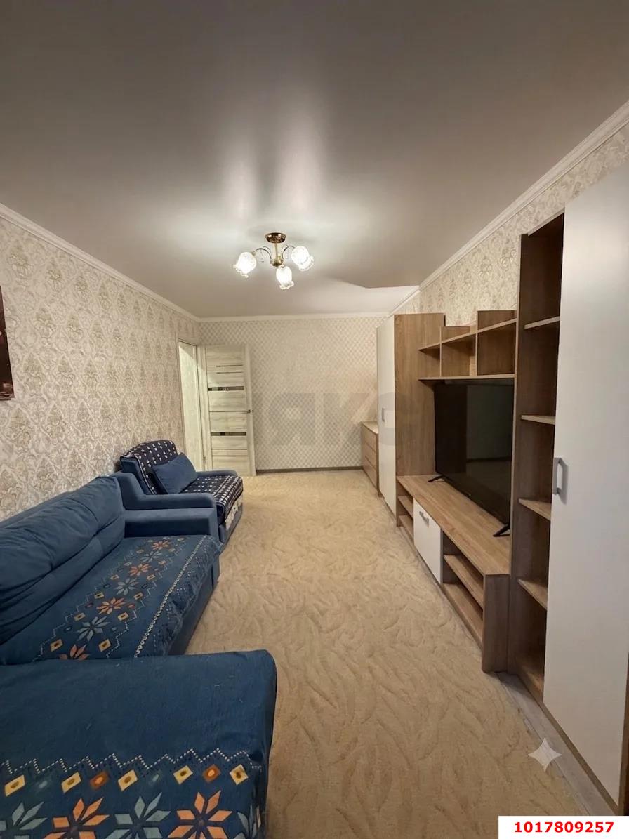 Фото №3: 2-комнатная квартира <span class="whitespace-nowrap">43 м²</span>, <span class="whitespace-nowrap">1/5 эт.</span> - Краснодар, Прикубанский внутригородской округ, мкр. Фестивальный, ул. Гагарина, 97