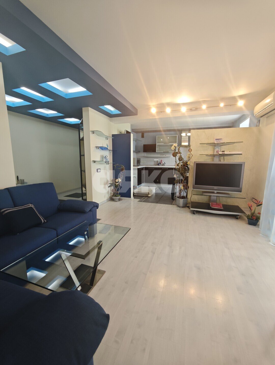 Фото №5: 2-комнатная квартира <span class="whitespace-nowrap">69 м²</span>, <span class="whitespace-nowrap">9/10 эт.</span> - Мариуполь, Жовтневый, мкр. Западный, пр-кт Строителей, 141