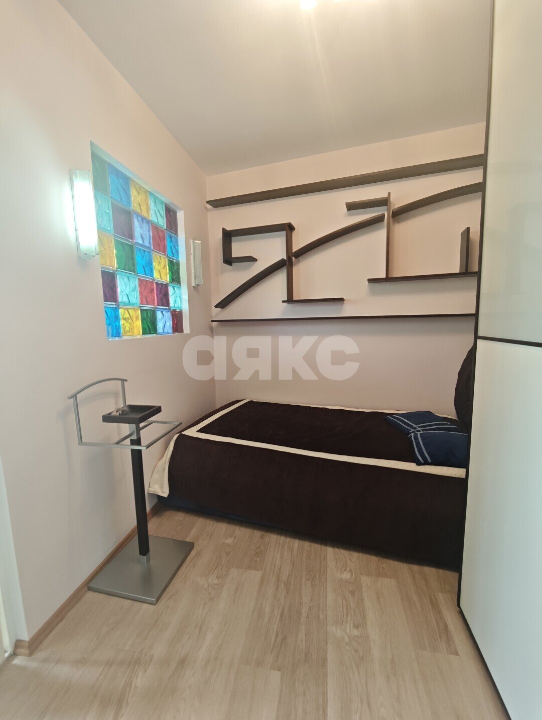 Фото №7: 2-комнатная квартира <span class="whitespace-nowrap">69 м²</span>, <span class="whitespace-nowrap">9/10 эт.</span> - Мариуполь, Жовтневый, мкр. Западный, пр-кт Строителей, 141