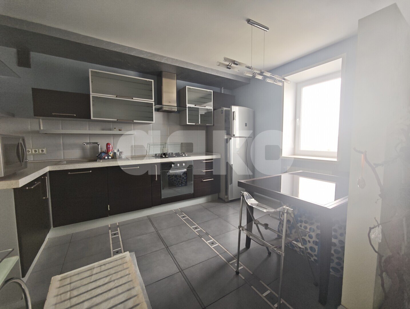 Фото №8: 2-комнатная квартира <span class="whitespace-nowrap">69 м²</span>, <span class="whitespace-nowrap">9/10 эт.</span> - Мариуполь, Жовтневый, мкр. Западный, пр-кт Строителей, 141