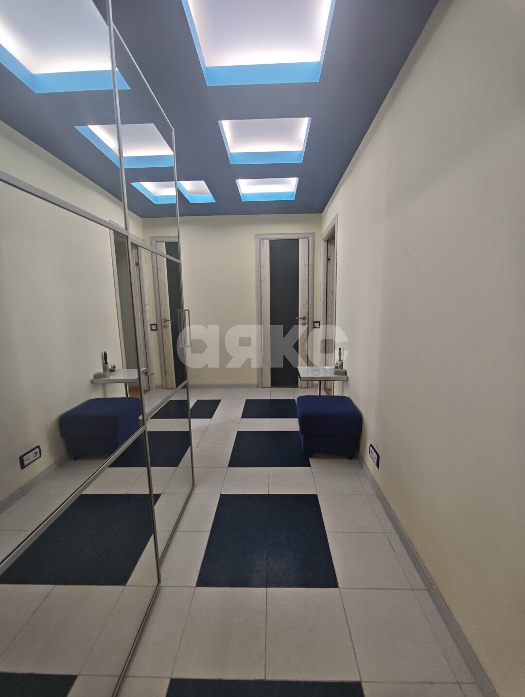 Фото №19: 2-комнатная квартира <span class="whitespace-nowrap">69 м²</span>, <span class="whitespace-nowrap">9/10 эт.</span> - Мариуполь, Жовтневый, мкр. Западный, пр-кт Строителей, 141