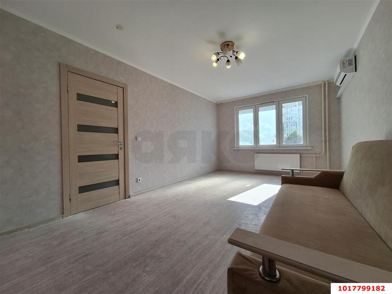 Фото №3: 1-комнатная квартира <span class="whitespace-nowrap">42 м²</span>, <span class="whitespace-nowrap">1/16 эт.</span> - Краснодар, Карасунский внутригородской округ, мкр. Почтовый, ул. имени Валерия Гассия, 21