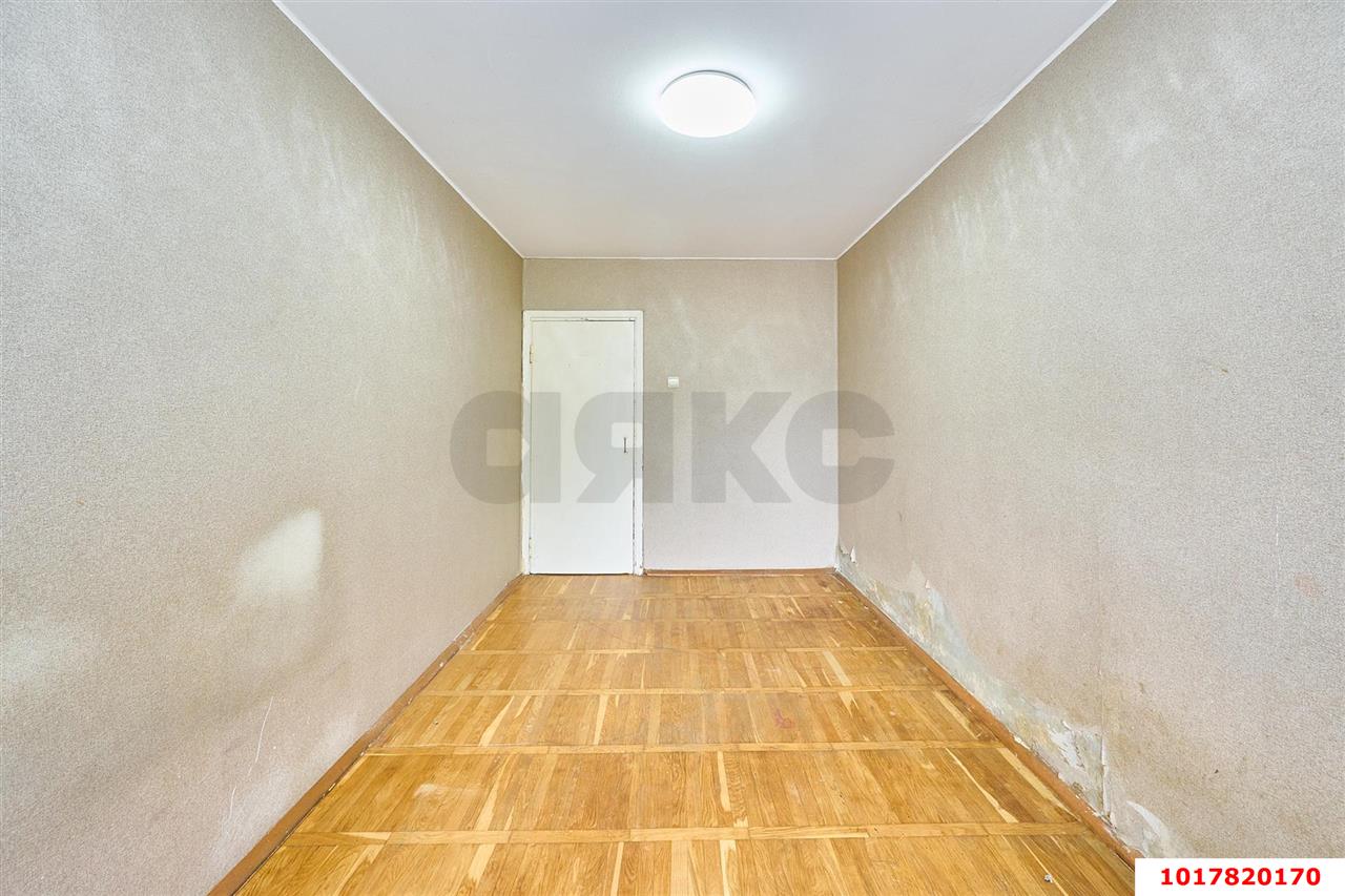 Фото №2: 2-комнатная квартира <span class="whitespace-nowrap">52 м²</span>, <span class="whitespace-nowrap">1/10 эт.</span> - Краснодар, Западный внутригородской округ, мкр. Юбилейный, ул. 70-летия Октября, 24