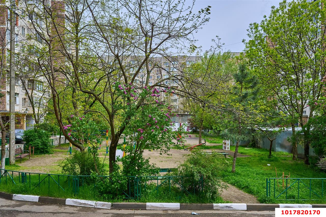 Фото №8: 2-комнатная квартира <span class="whitespace-nowrap">52 м²</span>, <span class="whitespace-nowrap">1/10 эт.</span> - Краснодар, Западный внутригородской округ, мкр. Юбилейный, ул. 70-летия Октября, 24
