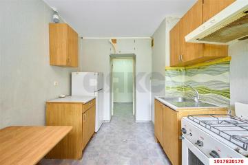 Фото №1: 2-комнатная квартира <span class="whitespace-nowrap">48 м²</span>, <span class="whitespace-nowrap">1/10 эт.</span> - Краснодар, мкр. Юбилейный, ул. 70-летия Октября, 24