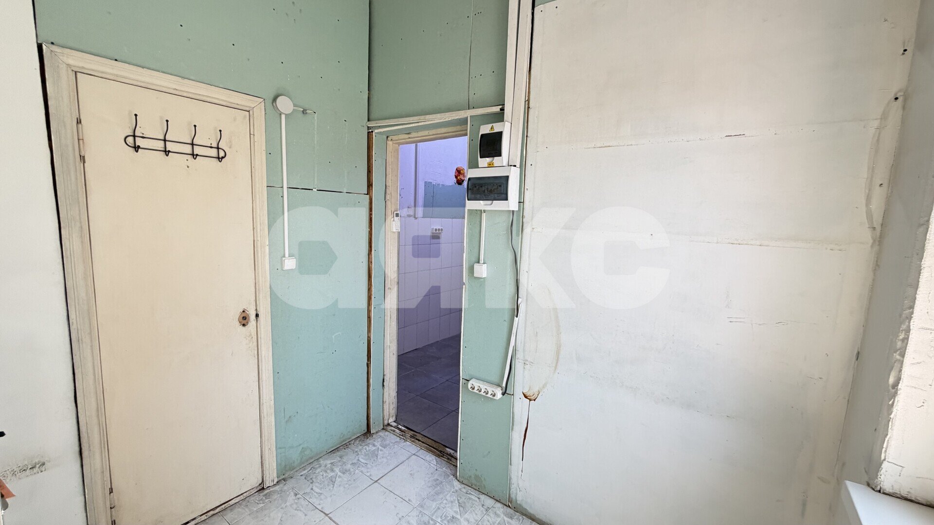 Фото №5: Коммерция <span class="whitespace-nowrap">26 м²</span>, <span class="whitespace-nowrap">1/1 эт.</span> - Горячий Ключ, мкр. Курортная Зона, ул. Ленина, 145А/8