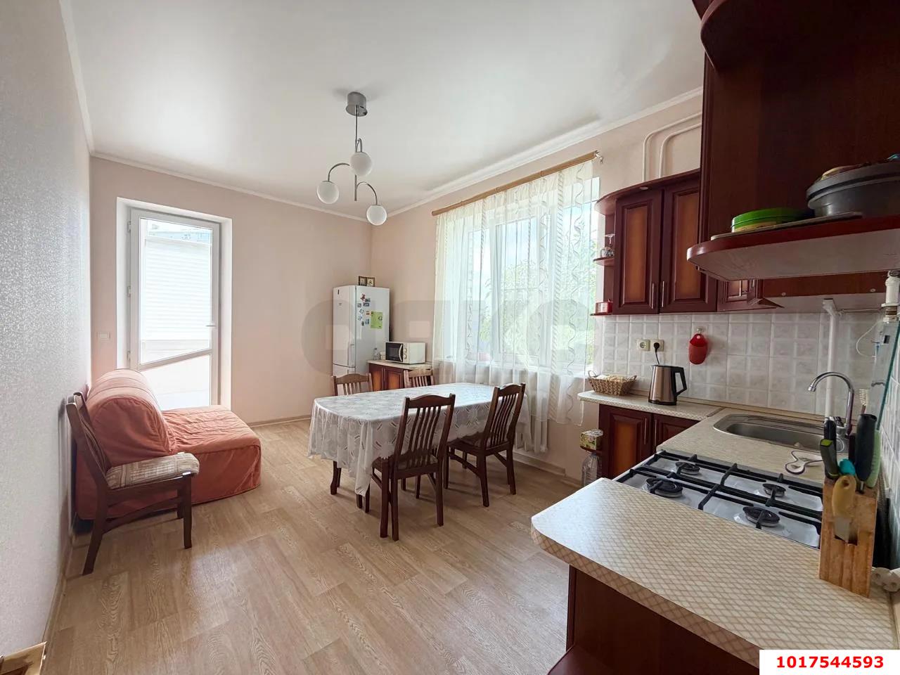 Фото №4: 1-комнатная квартира <span class="whitespace-nowrap">72 м²</span>, <span class="whitespace-nowrap">2/5 эт.</span> - Краснодар, Прикубанский внутригородской округ, мкр. Музыкальный, ул. Аксайская, 44
