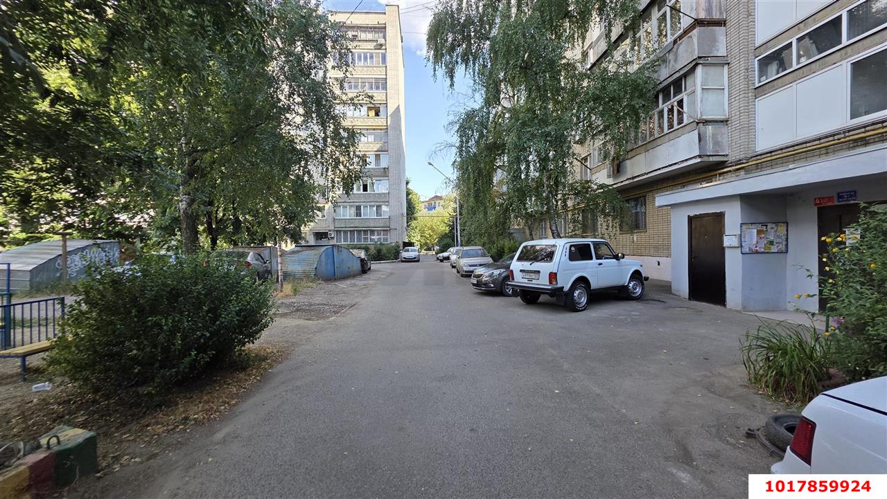 Фото №15: 4-комнатная квартира <span class="whitespace-nowrap">85 м²</span>, <span class="whitespace-nowrap">3/9 эт.</span> - Краснодар, Центральный внутригородской округ, мкр. Черёмушки, ул. Стасова, 119