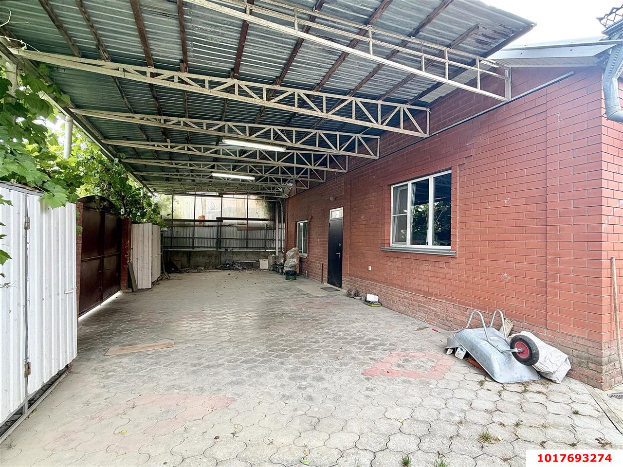 Фото №10: Дом <span class="whitespace-nowrap">120 м²</span> <span class="whitespace-nowrap">+ 8 сот.</span>, <span class="whitespace-nowrap">1 эт.</span> - Краснодар, Прикубанский внутригородской округ, мкр. Музыкальный, ул. им. Микешина М.О., 25