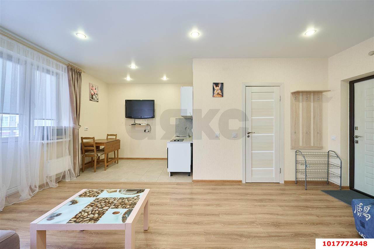 Фото №3: Студия <span class="whitespace-nowrap">34 м²</span>, <span class="whitespace-nowrap">10/10 эт.</span> - Краснодар, Прикубанский внутригородской округ, Славянский, мкр. Светлоград, ул. Красных Партизан, 1/4к8