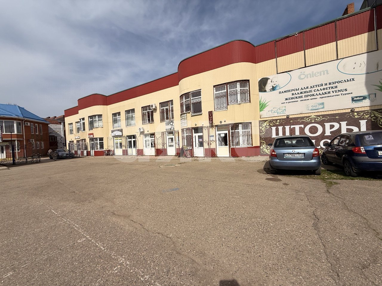 Фото №5: Коммерция <span class="whitespace-nowrap">714 м²</span>, <span class="whitespace-nowrap">2/2 эт.</span> - Кореновск, мкр. 2-й квартал, ул. Красная, 57