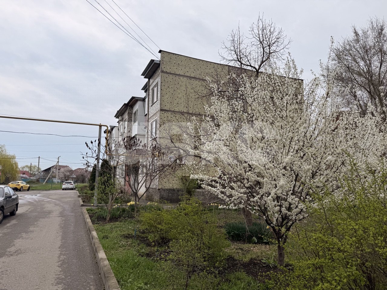 Фото №7: 3-комнатная квартира <span class="whitespace-nowrap">69 м²</span>, <span class="whitespace-nowrap">2/3 эт.</span> - Кореновск, мкр. 1-й квартал, ул. Фрунзе, 205