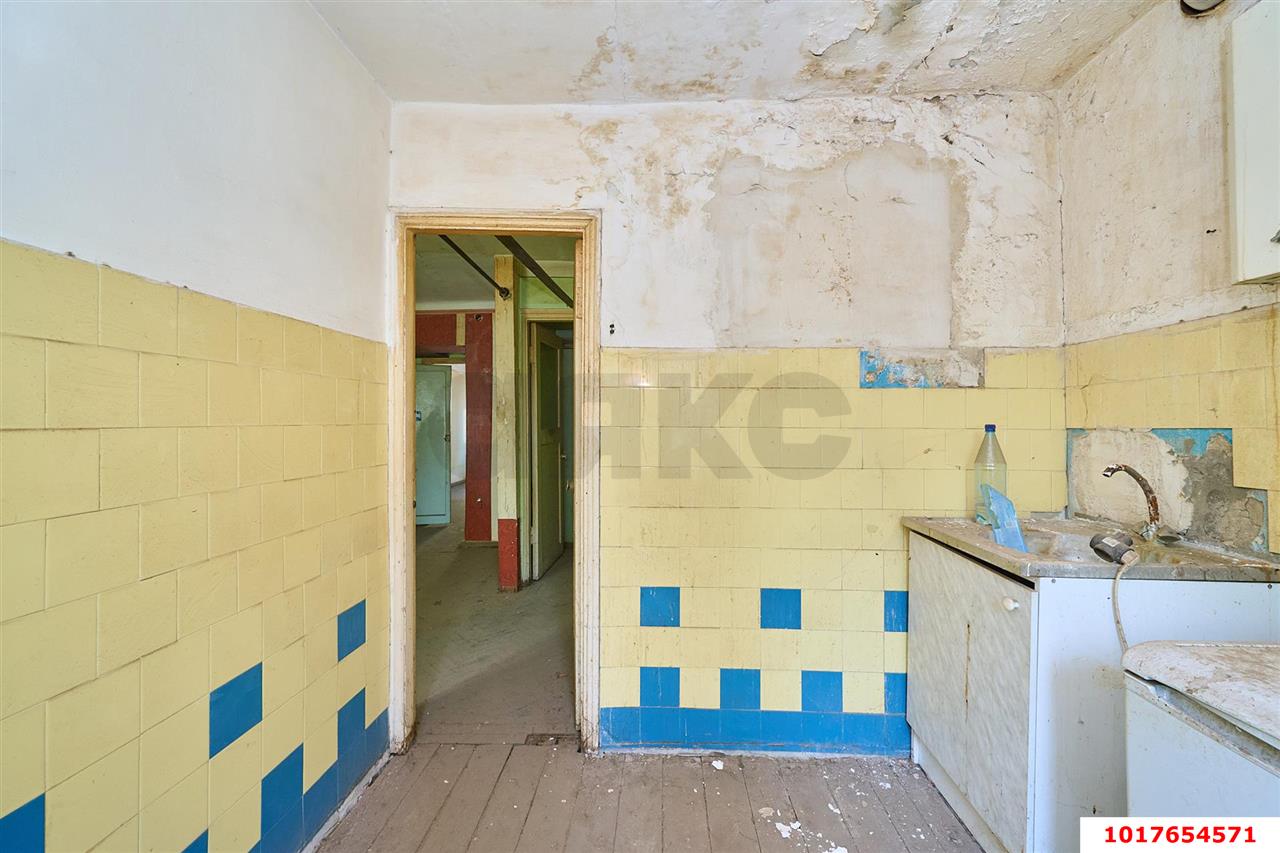 Фото №3: 2-комнатная квартира <span class="whitespace-nowrap">46 м²</span>, <span class="whitespace-nowrap">2/5 эт.</span> - Краснодар, Центральный внутригородской округ, Центральный, мкр. Западный внутригородской округ, ул. Одесская, 40