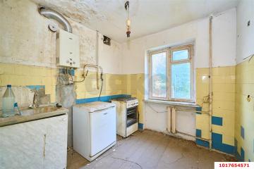 Фото №1: 2-комнатная квартира <span class="whitespace-nowrap">43 м²</span>, <span class="whitespace-nowrap">2/5 эт.</span> - Краснодар, мкр. Западный внутригородской округ, ул. Одесская, 40