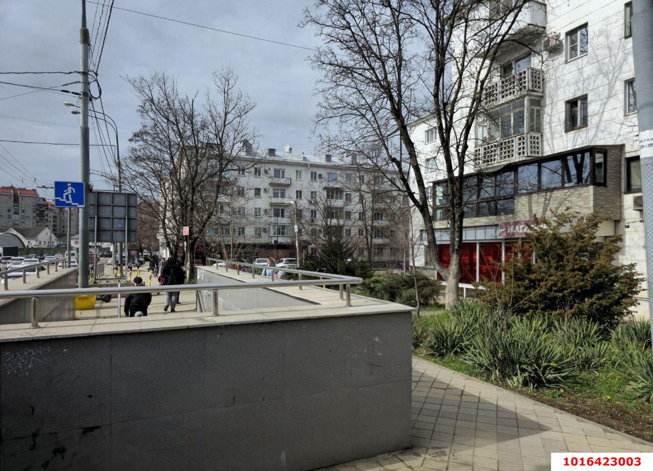 Фото №4: Торговое помещение <span class="whitespace-nowrap">116 м²</span>, <span class="whitespace-nowrap">1/5 эт.</span> - Краснодар, мкр. Западный внутригородской округ, ул. Офицерская, 45