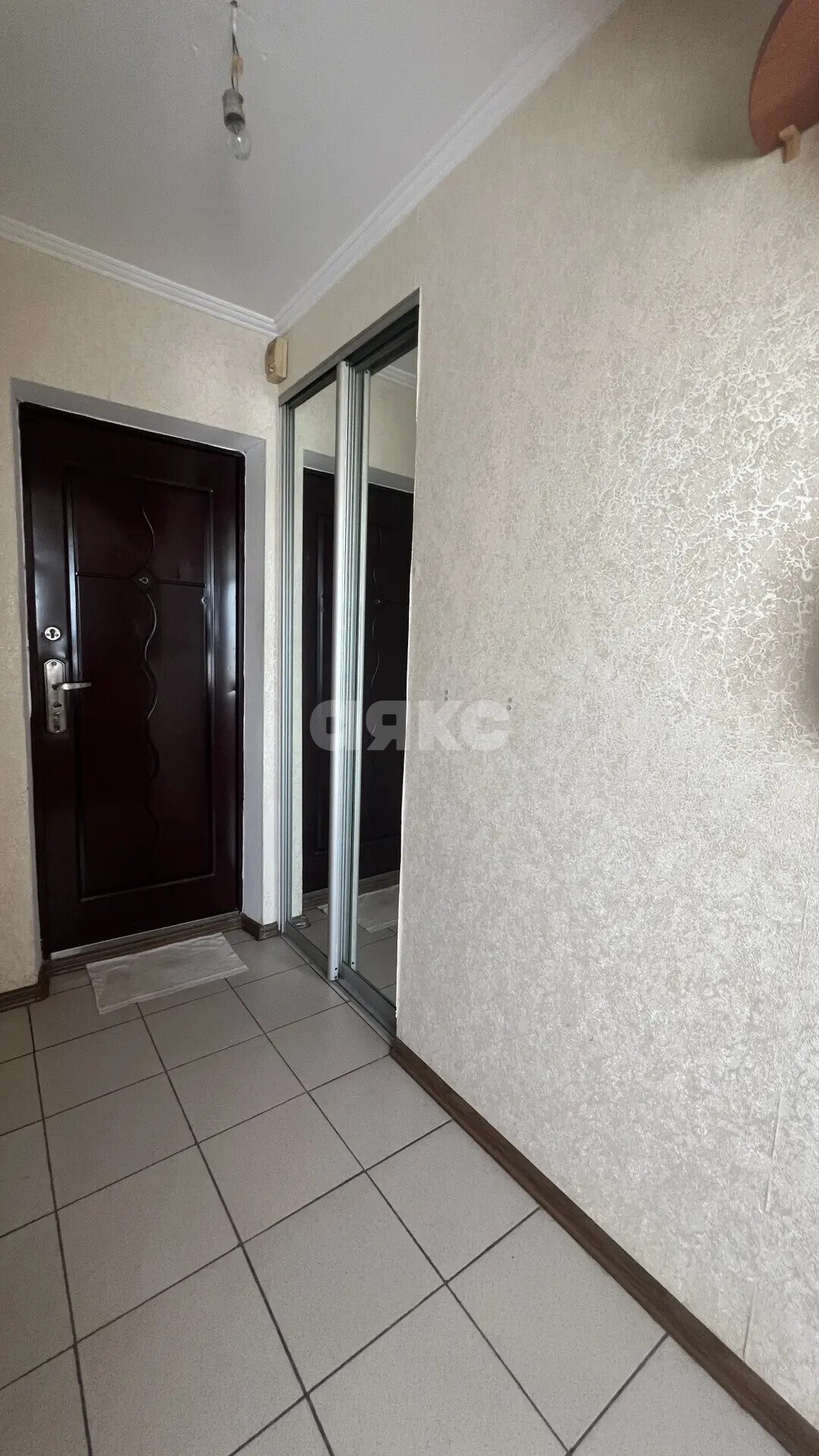 Фото №9: 1-комнатная квартира <span class="whitespace-nowrap">26 м²</span>, <span class="whitespace-nowrap">8/9 эт.</span> - Мариуполь, Жовтневый, Западный, мкр. 23-й, ул. 9-й Авиадивизии, 38/106