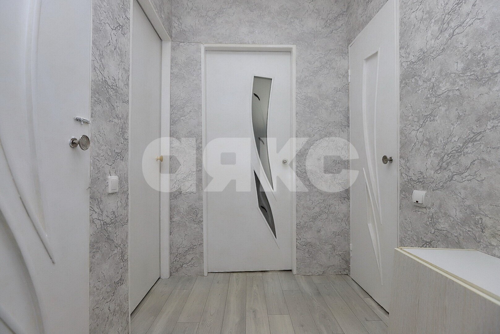 Фото №7: 1-комнатная квартира <span class="whitespace-nowrap">34 м²</span>, <span class="whitespace-nowrap">1/9 эт.</span> - Липецк, Октябрьский округ, мкр. 20-й, ул. имени Генерала Меркулова, 9