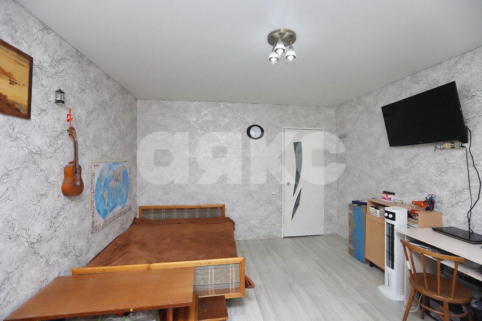 Фото №2: 1-комнатная квартира <span class="whitespace-nowrap">34 м²</span>, <span class="whitespace-nowrap">1/9 эт.</span> - Липецк, Октябрьский округ, мкр. 20-й, ул. имени Генерала Меркулова, 9