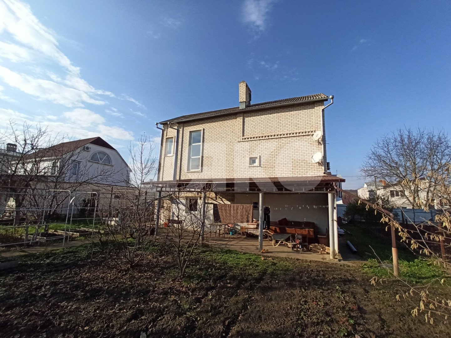 Фото №17: Дом <span class="whitespace-nowrap">220 м²</span> <span class="whitespace-nowrap">+ 7 сот.</span>, <span class="whitespace-nowrap">3 эт.</span> - Горячий Ключ, ул. Солнечная