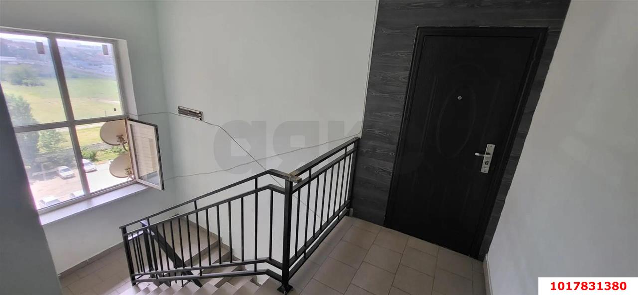 Фото №8: 1-комнатная квартира <span class="whitespace-nowrap">38 м²</span>, <span class="whitespace-nowrap">7/7 эт.</span> - Краснодар, Прикубанский внутригородской округ, мкр. Новый, ул. Апрельская, 5