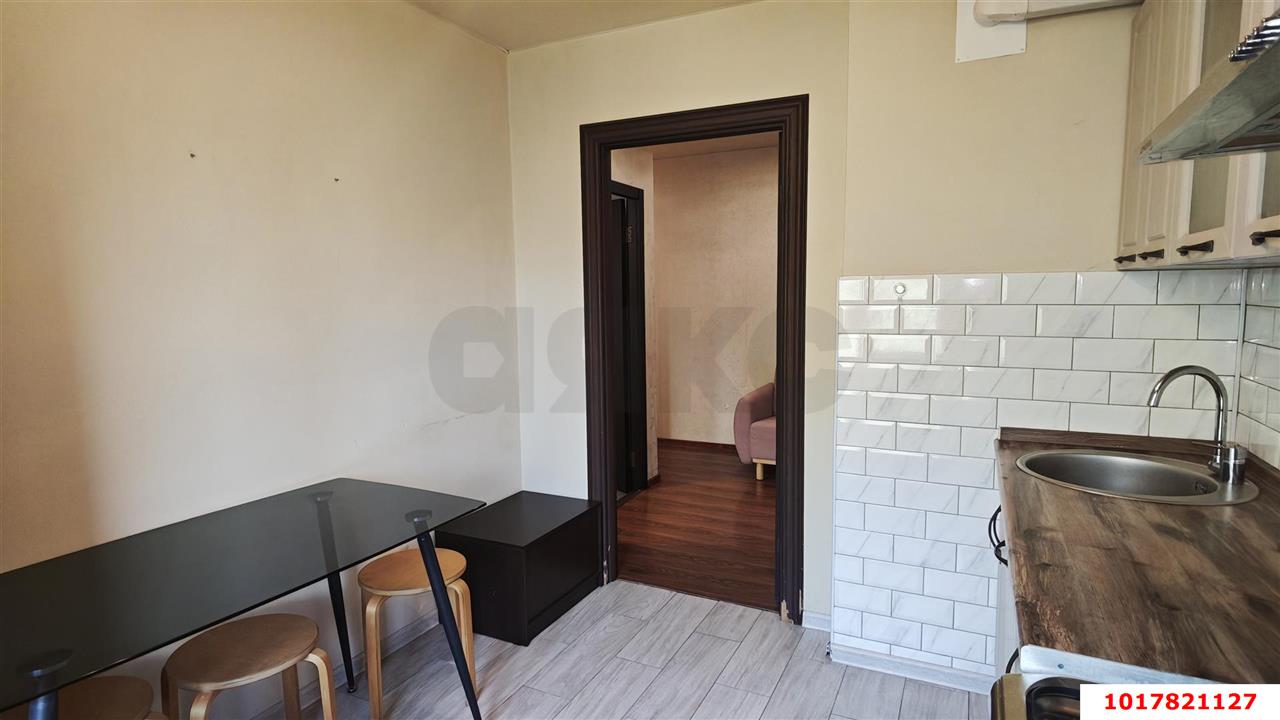 Фото №2: 2-комнатная квартира <span class="whitespace-nowrap">51 м²</span>, <span class="whitespace-nowrap">3/5 эт.</span> - Краснодар, Прикубанский внутригородской округ, мкр. Круглик, ул. Передовая, 80