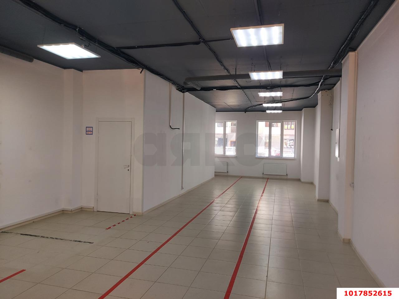 Фото №4: Торговое помещение <span class="whitespace-nowrap">84 м²</span>, <span class="whitespace-nowrap">1/17 эт.</span> - Краснодар, Карасунский внутригородской округ, Черёмушки, мкр. ЖК Привилегия, ул. Селезнёва, 4/15к1