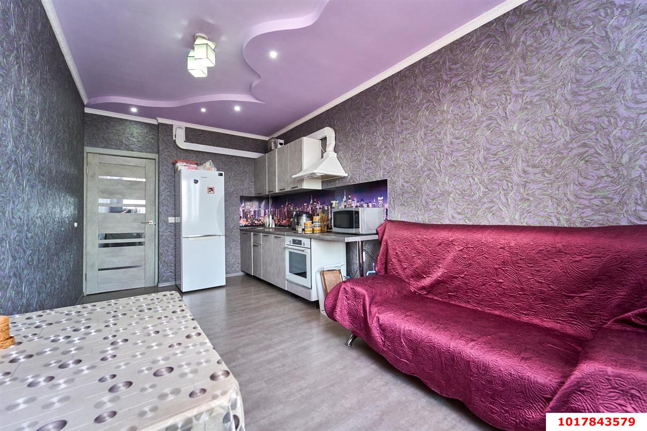 Фото №2: 2-комнатная квартира <span class="whitespace-nowrap">65 м²</span>, <span class="whitespace-nowrap">11/16 эт.</span> - Краснодар, Прикубанский внутригородской округ, жилой комплекс Времена Года-2, мкр. имени Петра Метальникова, ул. Петра Метальникова, 26