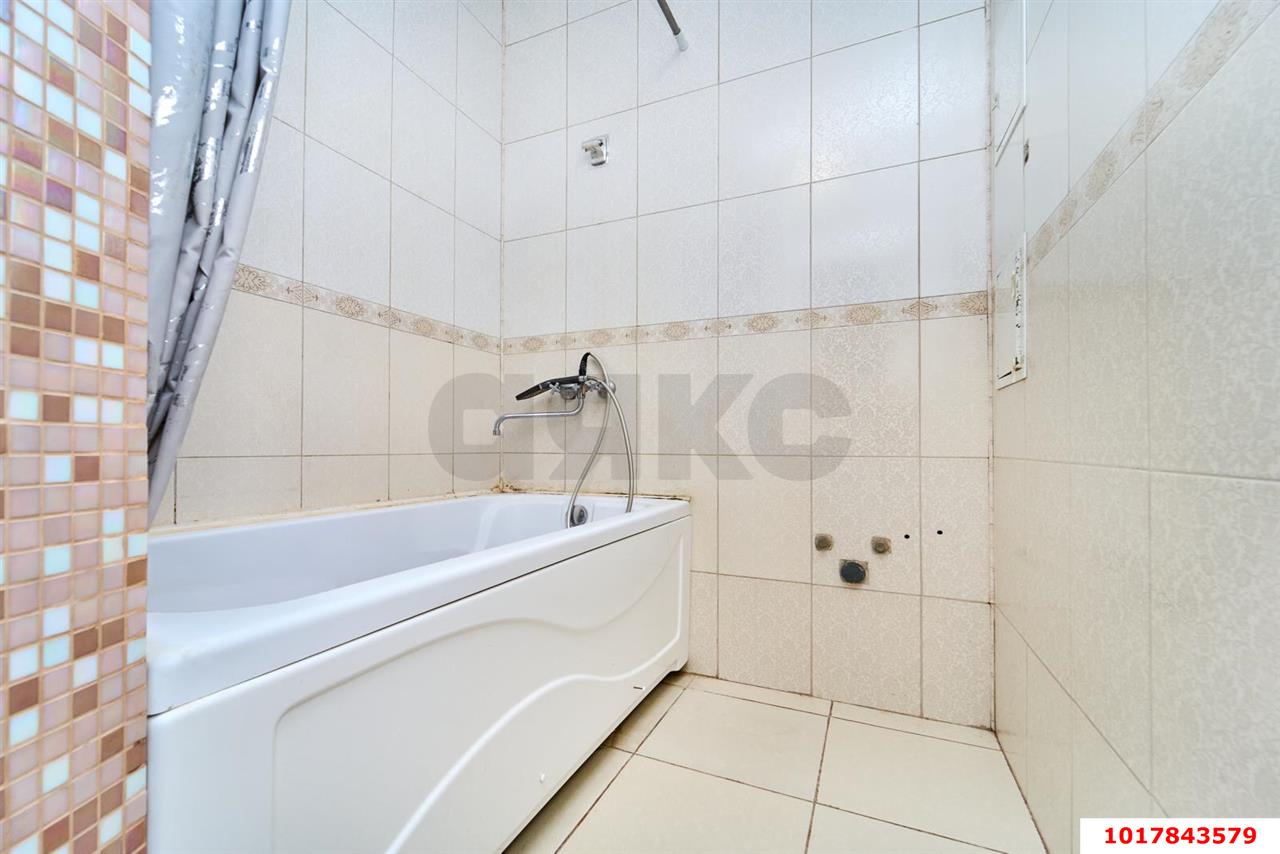 Фото №8: 2-комнатная квартира <span class="whitespace-nowrap">65 м²</span>, <span class="whitespace-nowrap">11/16 эт.</span> - Краснодар, Прикубанский внутригородской округ, жилой комплекс Времена Года-2, мкр. имени Петра Метальникова, ул. Петра Метальникова, 26