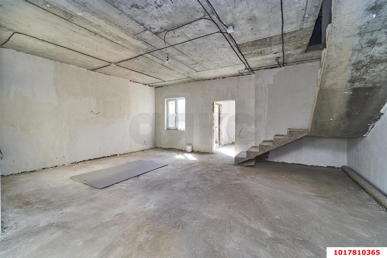 Фото №5: Дом <span class="whitespace-nowrap">247 м²</span> <span class="whitespace-nowrap">+ 3.3 сот.</span>, <span class="whitespace-nowrap">2 эт.</span> - Краснодар, Прикубанский внутригородской округ, Сады Калинина, мкр. СНТ Ветерок-2, ул. Абрикосовая, 2