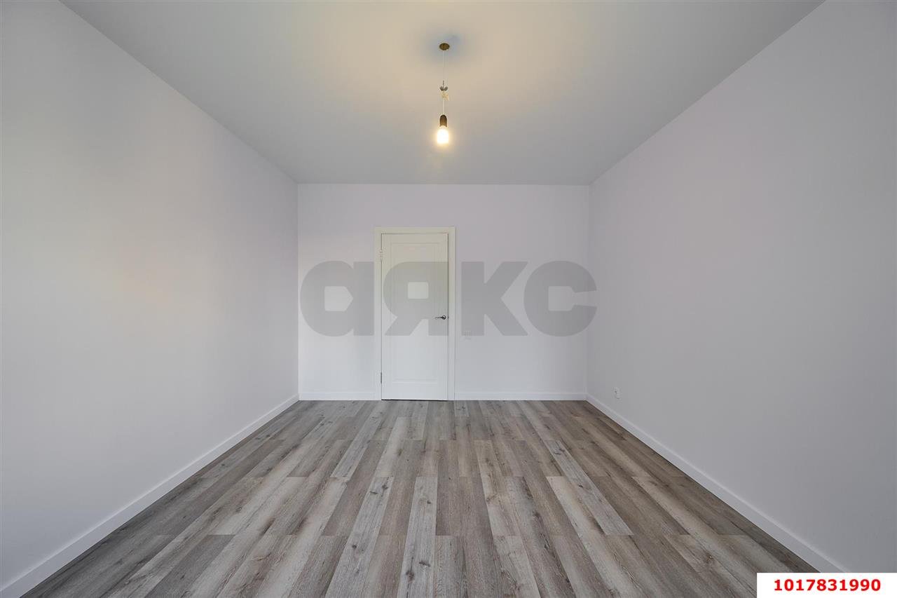 Фото №10: 3-комнатная квартира <span class="whitespace-nowrap">125 м²</span>, <span class="whitespace-nowrap">2/10 эт.</span> - Краснодар, Западный внутригородской округ, мкр. Центральный, пр-д Одесский, 4/1