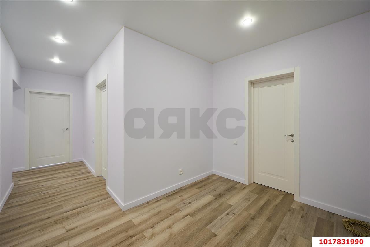Фото №13: 3-комнатная квартира <span class="whitespace-nowrap">125 м²</span>, <span class="whitespace-nowrap">2/10 эт.</span> - Краснодар, Западный внутригородской округ, мкр. Центральный, пр-д Одесский, 4/1