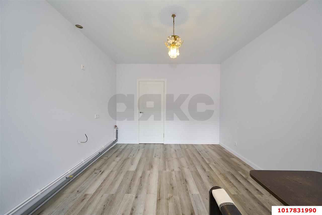 Фото №6: 3-комнатная квартира <span class="whitespace-nowrap">125 м²</span>, <span class="whitespace-nowrap">2/10 эт.</span> - Краснодар, Западный внутригородской округ, мкр. Центральный, пр-д Одесский, 4/1