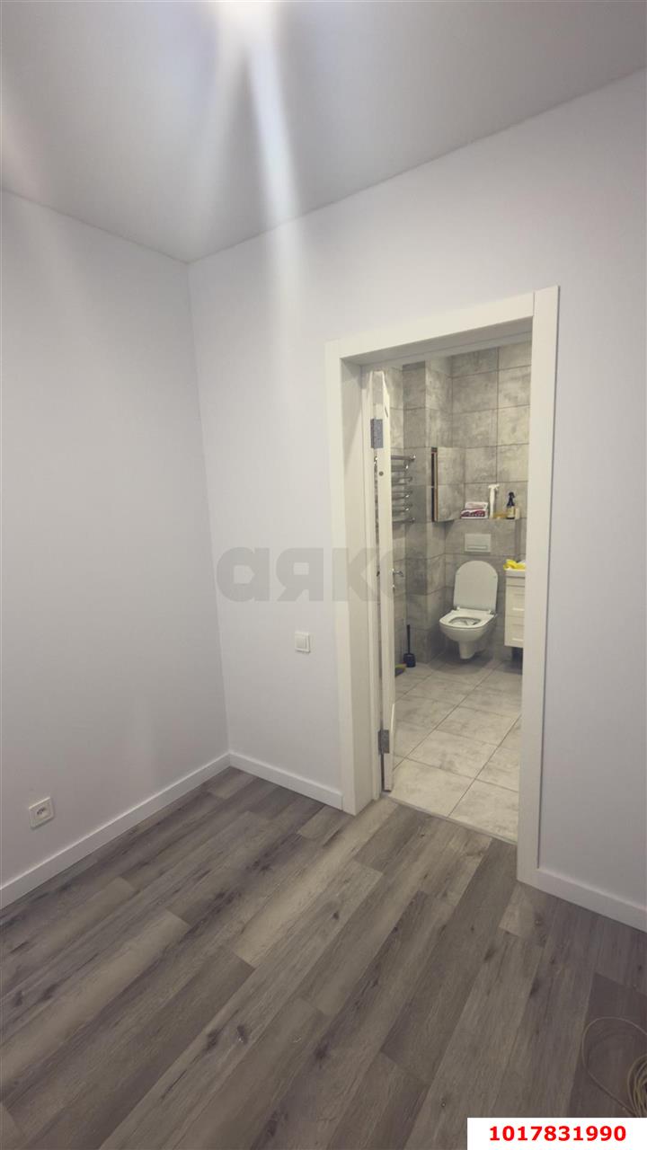 Фото №6: 3-комнатная квартира <span class="whitespace-nowrap">125 м²</span>, <span class="whitespace-nowrap">2/10 эт.</span> - Краснодар, Западный внутригородской округ, мкр. Центральный, пр-д Одесский, 4