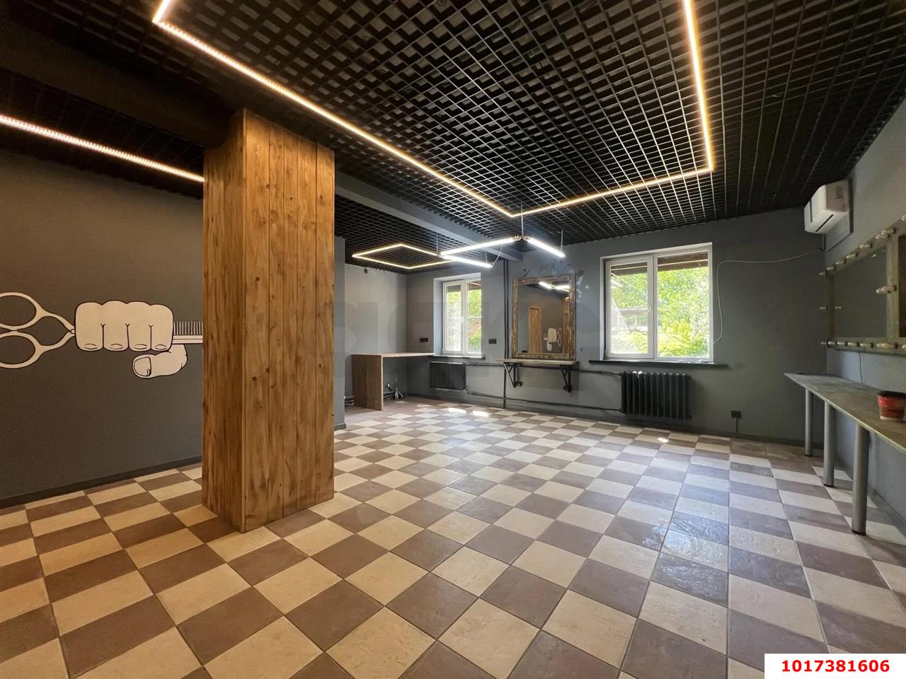 Фото №2: Торговое помещение <span class="whitespace-nowrap">50 м²</span>, <span class="whitespace-nowrap">1/2 эт.</span> - Краснодар, мкр. Западный внутригородской округ, ул. Шоссе Нефтяников, 17