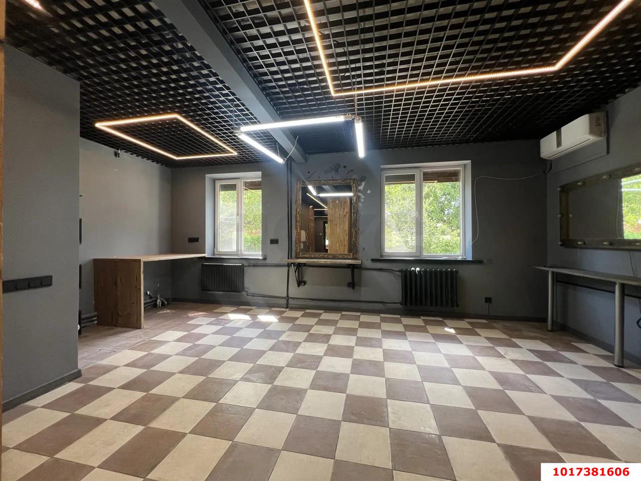 Фото №5: Торговое помещение <span class="whitespace-nowrap">50 м²</span>, <span class="whitespace-nowrap">1/2 эт.</span> - Краснодар, мкр. Западный внутригородской округ, ул. Шоссе Нефтяников, 17