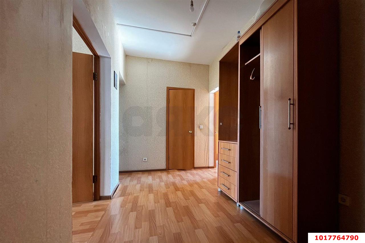 Фото №5: 2-комнатная квартира <span class="whitespace-nowrap">82 м²</span>, <span class="whitespace-nowrap">9/16 эт.</span> - Краснодар, Прикубанский внутригородской округ, Калинино, Завод Радиоизмерительных Приборов, мкр. квартал Народный, пер. Ленинский, 20/1к10