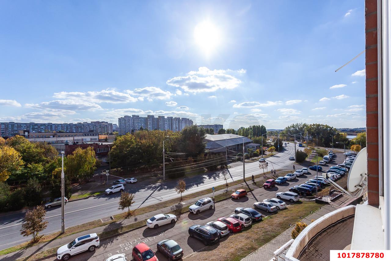 Фото №18: 2-комнатная квартира <span class="whitespace-nowrap">61 м²</span>, <span class="whitespace-nowrap">7/15 эт.</span> - Краснодар, Западный внутригородской округ, ЖК Новый Город, мкр. Юбилейный, ул. 70-летия Октября, 15