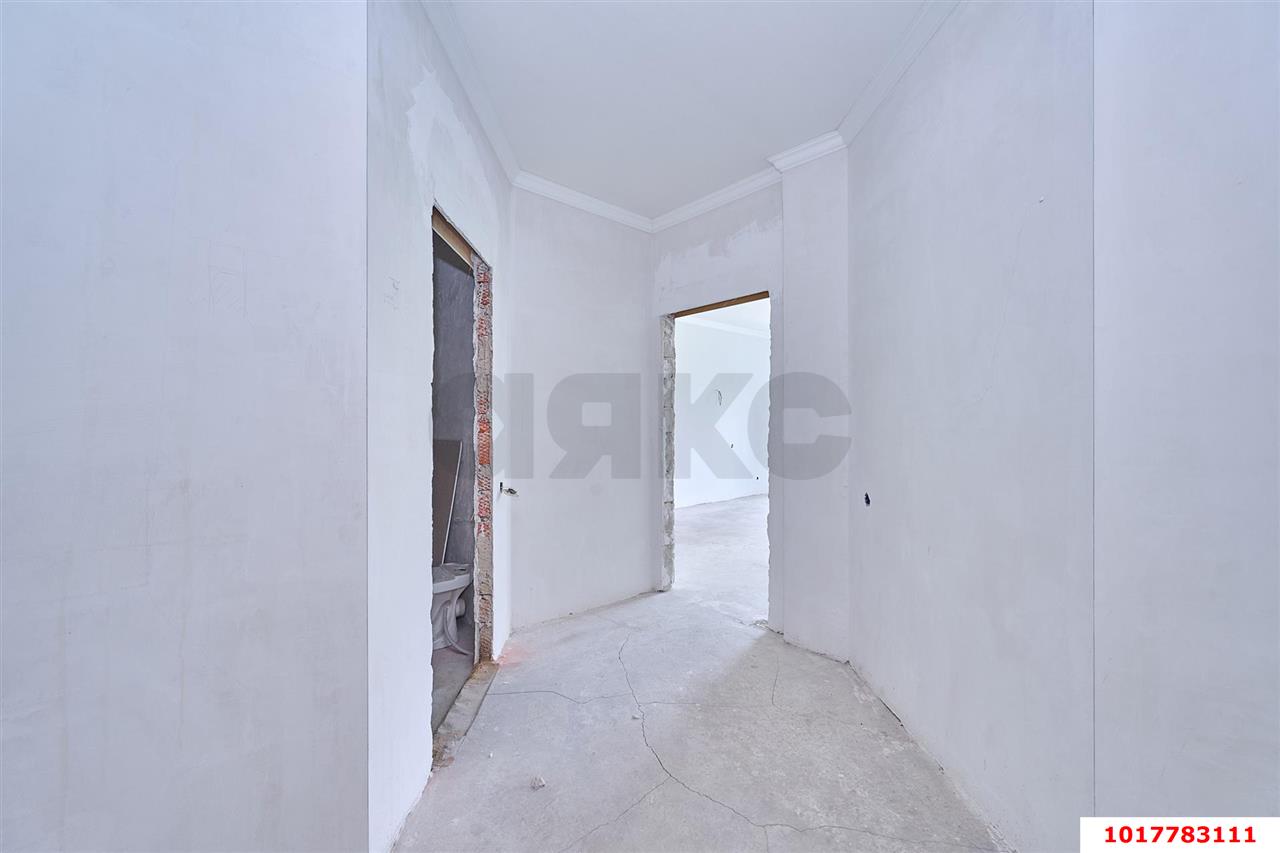 Фото №19: 3-комнатная квартира <span class="whitespace-nowrap">141 м²</span>, <span class="whitespace-nowrap">4/8 эт.</span> - Краснодар, Западный внутригородской округ, Горгаз, мкр. Центральный, ул. Красина, 9/1к1