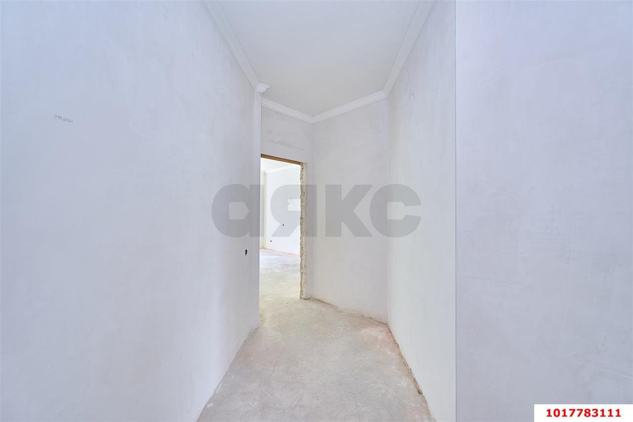 Фото №18: 3-комнатная квартира <span class="whitespace-nowrap">141 м²</span>, <span class="whitespace-nowrap">4/8 эт.</span> - Краснодар, Западный внутригородской округ, Горгаз, мкр. Центральный, ул. Красина, 9/1к1