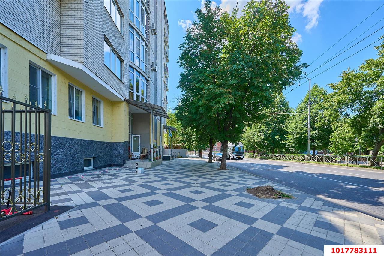 Фото №25: 3-комнатная квартира <span class="whitespace-nowrap">141 м²</span>, <span class="whitespace-nowrap">4/8 эт.</span> - Краснодар, Западный внутригородской округ, Горгаз, мкр. Центральный, ул. Красина, 9/1к1