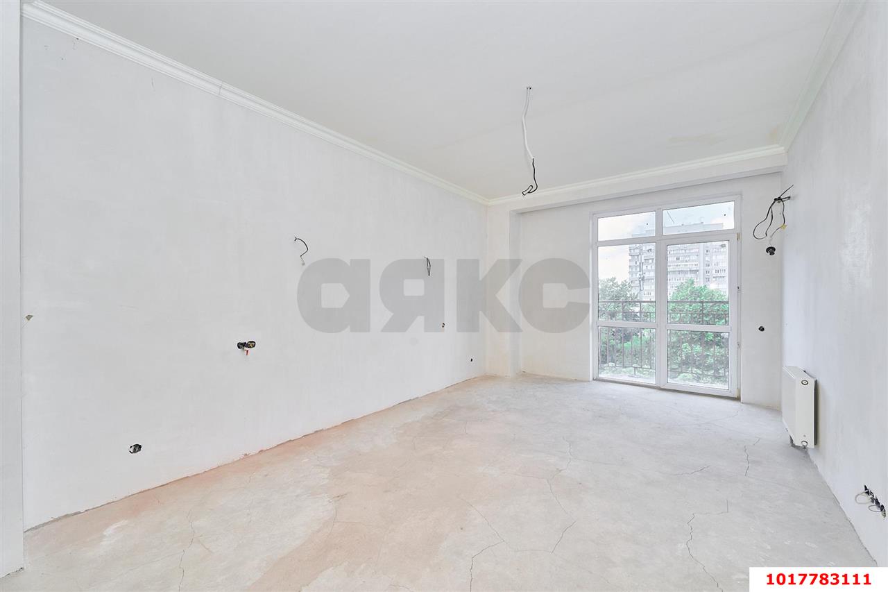 Фото №10: 3-комнатная квартира <span class="whitespace-nowrap">141 м²</span>, <span class="whitespace-nowrap">4/8 эт.</span> - Краснодар, Западный внутригородской округ, Горгаз, мкр. Центральный, ул. Красина, 9/1к1