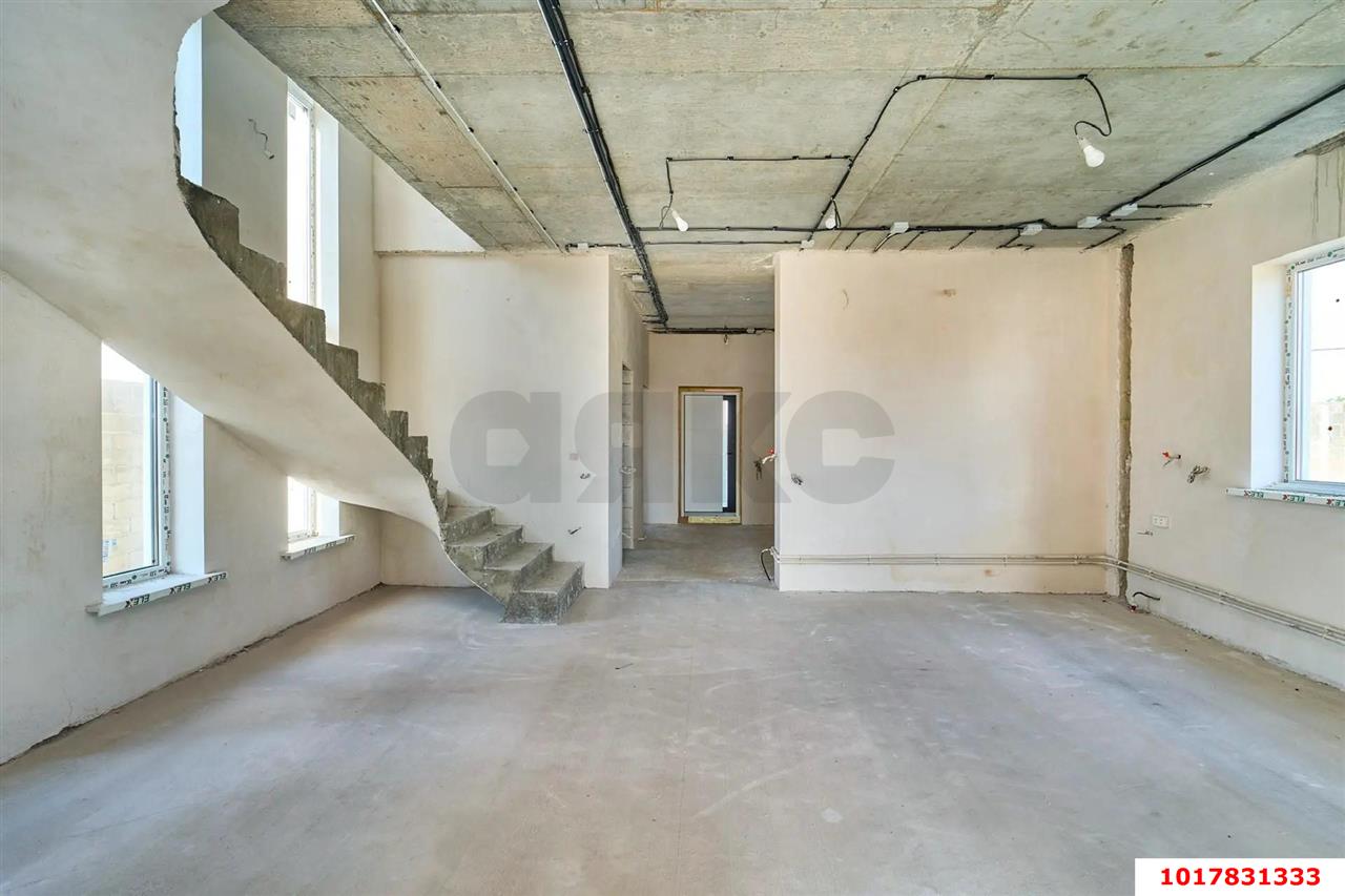 Фото №5: Дом <span class="whitespace-nowrap">181 м²</span> <span class="whitespace-nowrap">+ 8 сот.</span>, <span class="whitespace-nowrap">2 эт.</span> - Козет, ул. Шапсугская, 15