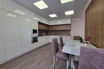 Фото №1: 3-комнатная квартира <span class="whitespace-nowrap">94 м²</span>, <span class="whitespace-nowrap">12/17 эт.</span> - Краснодар, мкр. Табачная Фабрика, ул. Табачная, 1/1к2