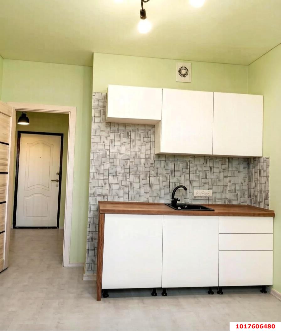 Фото №6: 1-комнатная квартира <span class="whitespace-nowrap">42 м²</span>, <span class="whitespace-nowrap">8/8 эт.</span> - Краснодар, Прикубанский внутригородской округ, Славянский, мкр. Светлоград, ул. Красных Партизан, 1/4к9