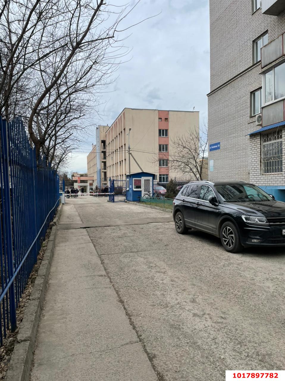 Фото №12: 1-комнатная квартира <span class="whitespace-nowrap">50 м²</span>, <span class="whitespace-nowrap">3/10 эт.</span> - Краснодар, Прикубанский внутригородской округ, мкр. Краевая Клиническая Больница, ул. Российская, 128