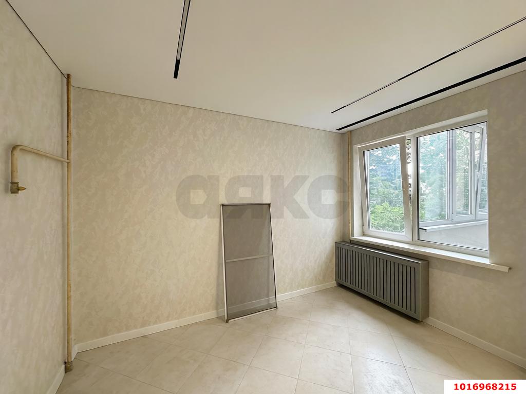 Фото №7: 1-комнатная квартира <span class="whitespace-nowrap">38 м²</span>, <span class="whitespace-nowrap">2/9 эт.</span> - Краснодар, Центральный внутригородской округ, мкр. Дубинка, ул. Ставропольская, 172